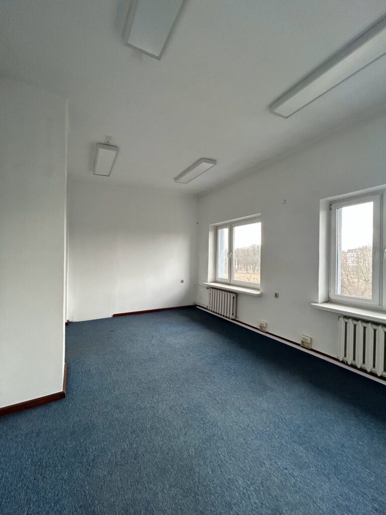 Lokal biurowy ok. 56 m²- 3 pokoje