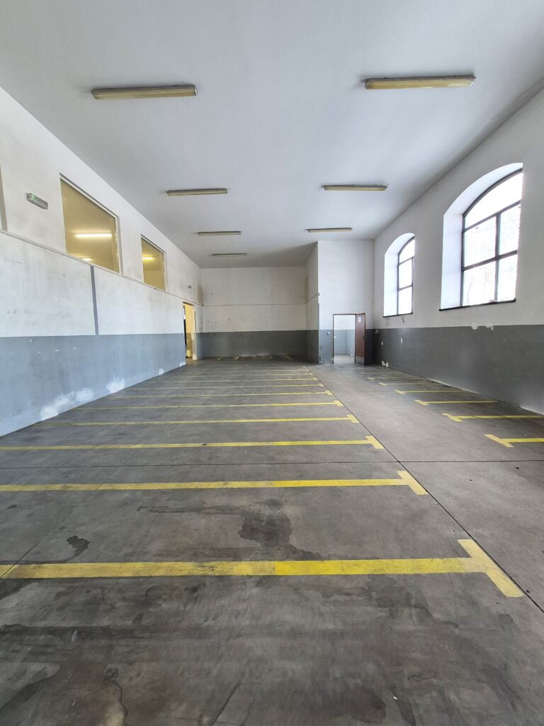Hala magazynowa 473 m² do wynajęcia w Łodzi – powierzchnia magazynowa lub produkcyjna